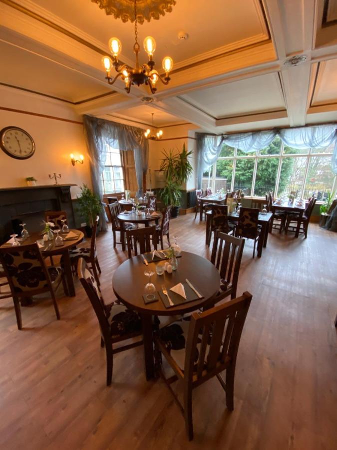 The Hand Hotel Llangollen Exterior photo